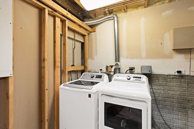 520 SE Westgate Drive, Waukee, IA 50263