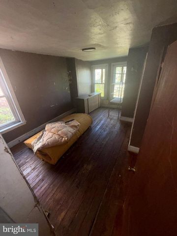 3827 ASPEN ST, Philadelphia, PA 19104