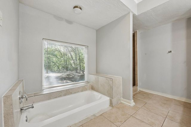 620 Spinner Road, Desoto, TX 75115