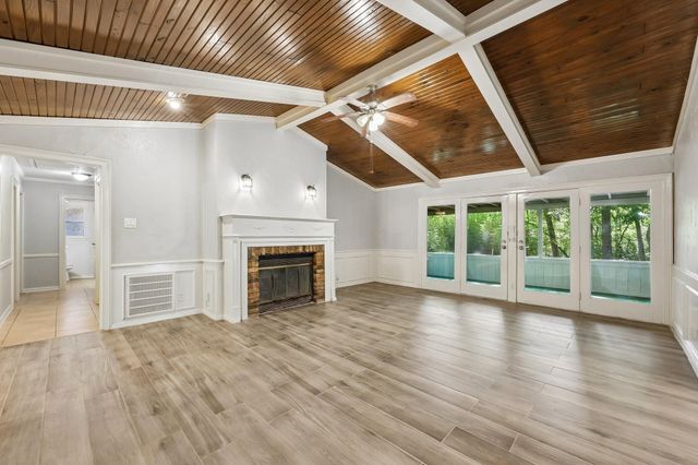 620 Spinner Road, Desoto, TX 75115