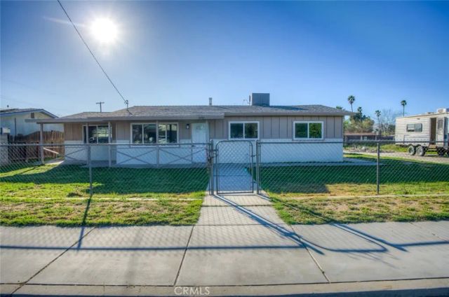 2701 Houchin, Bakersfield, CA 93304