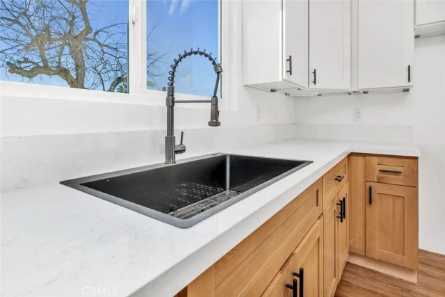 2701 Houchin, Bakersfield, CA 93304