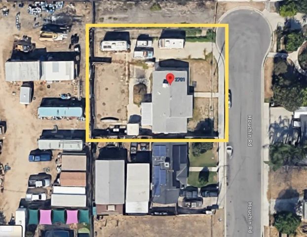 2701 Houchin, Bakersfield, CA 93304