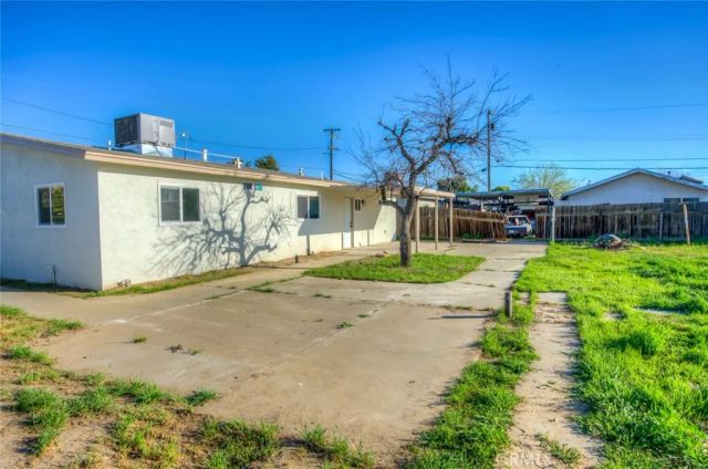 2701 Houchin, Bakersfield, CA 93304