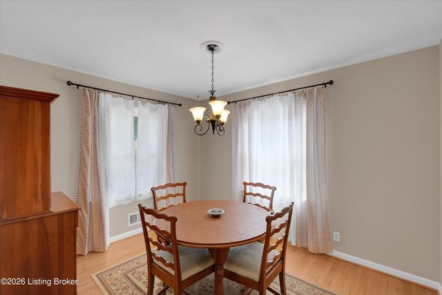4011 Mamaroneck Rd, Louisville, KY 40218