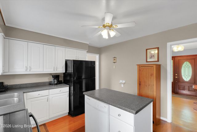 4011 Mamaroneck Rd, Louisville, KY 40218