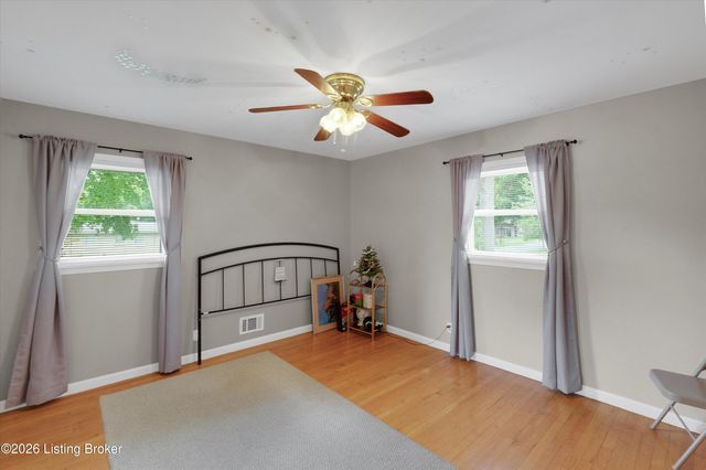 4011 Mamaroneck Rd, Louisville, KY 40218