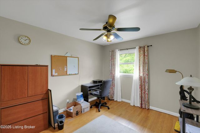 4011 Mamaroneck Rd, Louisville, KY 40218