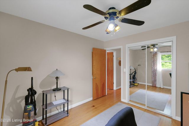 4011 Mamaroneck Rd, Louisville, KY 40218
