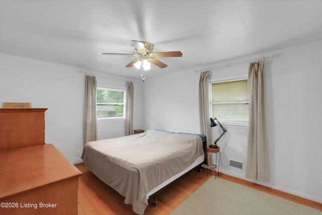 4011 Mamaroneck Rd, Louisville, KY 40218