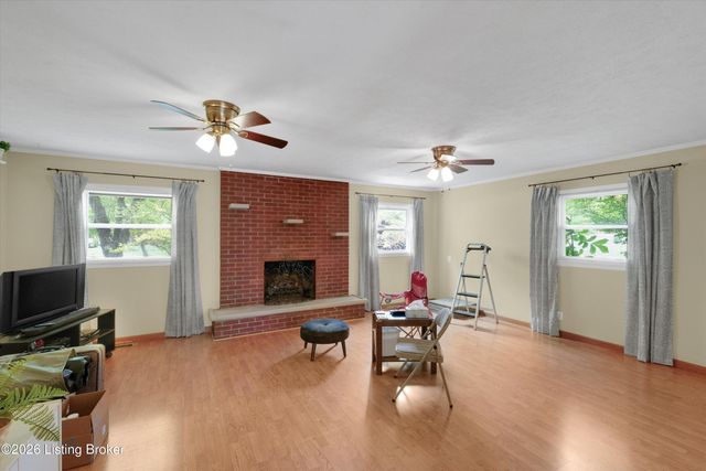 4011 Mamaroneck Rd, Louisville, KY 40218