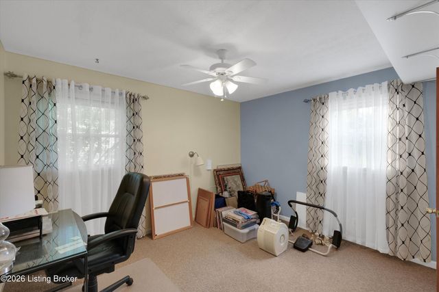 4011 Mamaroneck Rd, Louisville, KY 40218