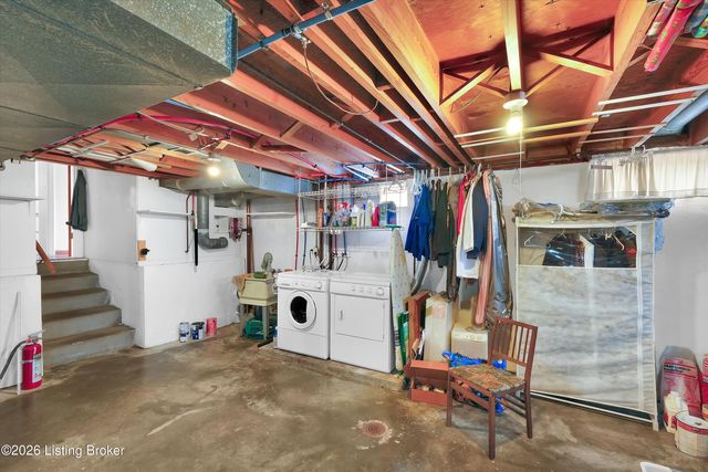 4011 Mamaroneck Rd, Louisville, KY 40218