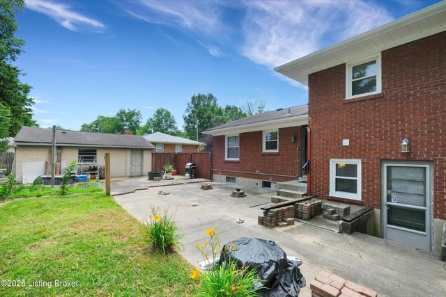 4011 Mamaroneck Rd, Louisville, KY 40218