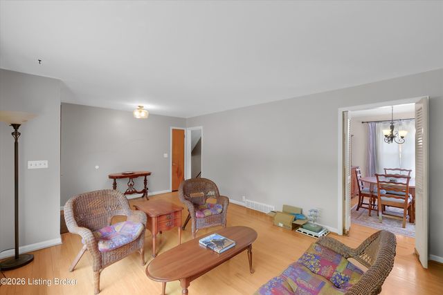 4011 Mamaroneck Rd, Louisville, KY 40218