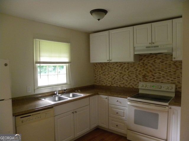 85 Hill Street, Hartwell, GA 30643