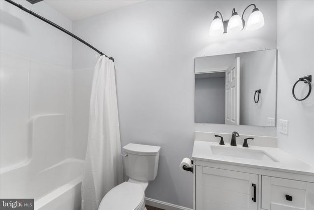 200 MILE RIDGE ESTS, Strasburg, VA 22641