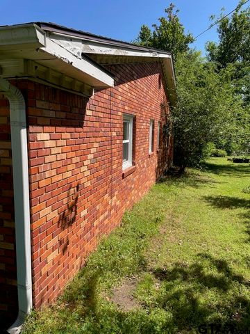 201 W Gilmer St., Big Sandy, TX 75755