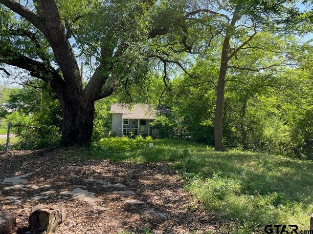 201 W Gilmer St., Big Sandy, TX 75755