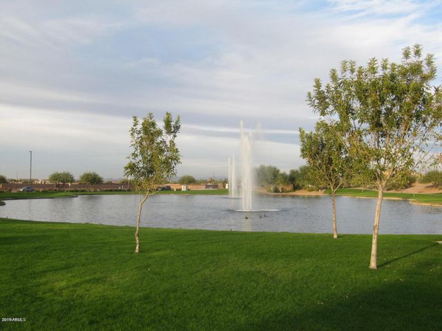 2630 E GILLCREST Road, Gilbert, AZ 85298