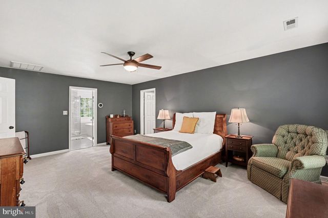 11214 STONEBROOK DR, Manassas, VA 20112