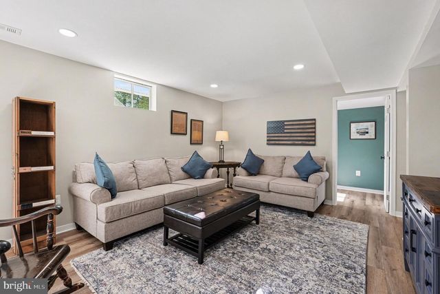 11214 STONEBROOK DR, Manassas, VA 20112