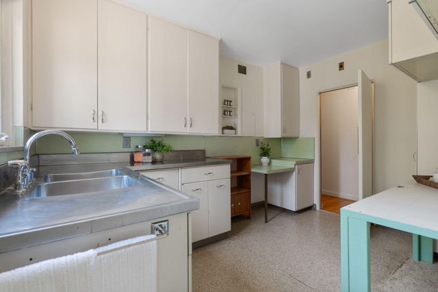 515 Oswego Street, Ann Arbor, MI 48104