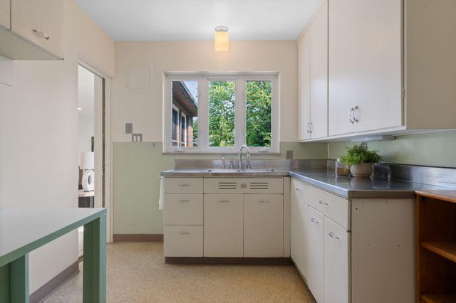 515 Oswego Street, Ann Arbor, MI 48104