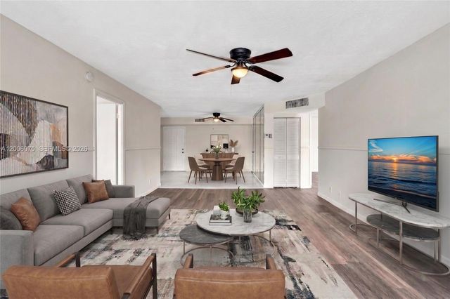 3360 Spanish Moss Ter 305, Lauderhill, FL 33319