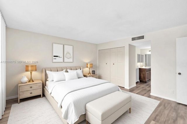 3360 Spanish Moss Ter 305, Lauderhill, FL 33319