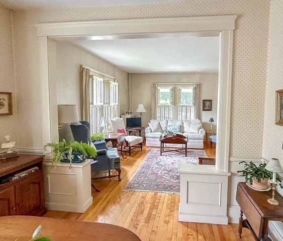 169 Whitmarsh Ave, Worcester, MA 01606