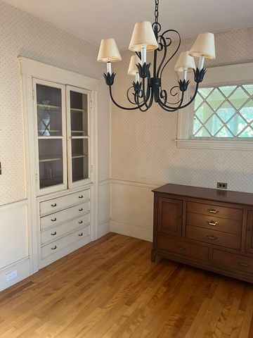 169 Whitmarsh Ave, Worcester, MA 01606