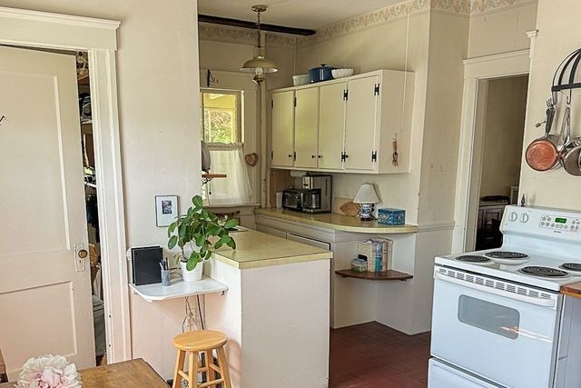 169 Whitmarsh Ave, Worcester, MA 01606