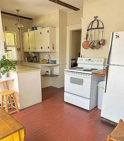 169 Whitmarsh Ave, Worcester, MA 01606