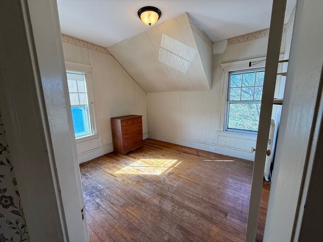 169 Whitmarsh Ave, Worcester, MA 01606