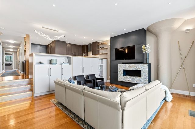 63 Atlantic Ave 9B, Boston, MA 02110