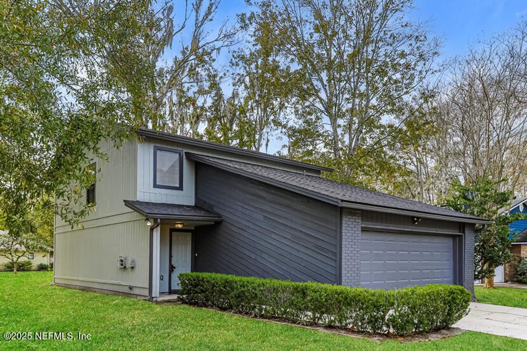 2607 SANDY HOLLOW Drive, Middleburg, FL 32068