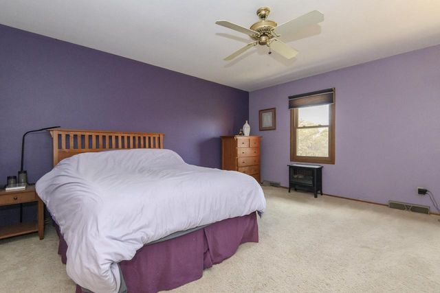 W327S6938 Ashton WAY, Mukwonago, WI 53149