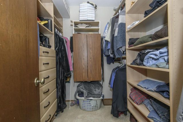 W327S6938 Ashton WAY, Mukwonago, WI 53149