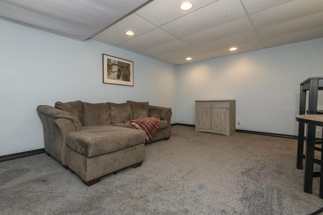 W327S6938 Ashton WAY, Mukwonago, WI 53149