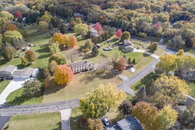 W327S6938 Ashton WAY, Mukwonago, WI 53149