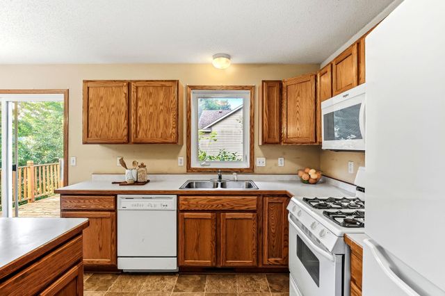 8181 Ravenrock Road, Rockford, MN 55373