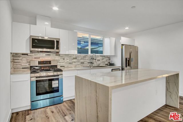 2419 S Cochran Avenue, Los Angeles, CA 90016