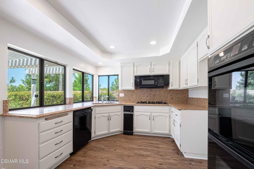 Image 15 of property listing at 27555 Freetown Lane, Agoura Hills, CA 91301