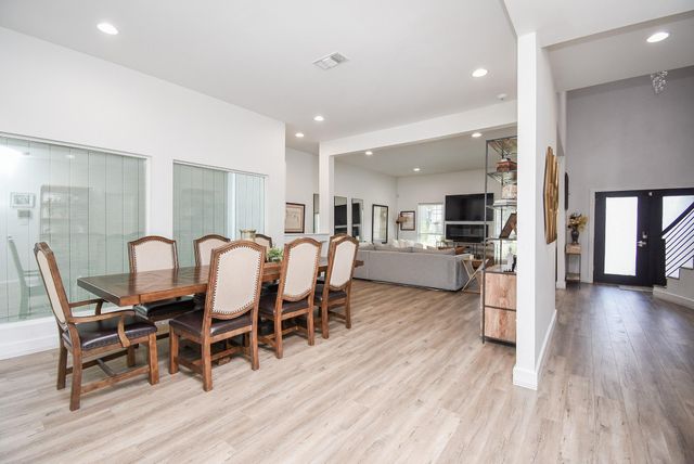 624 N Eldridge Parkway 12, Houston, TX 77079