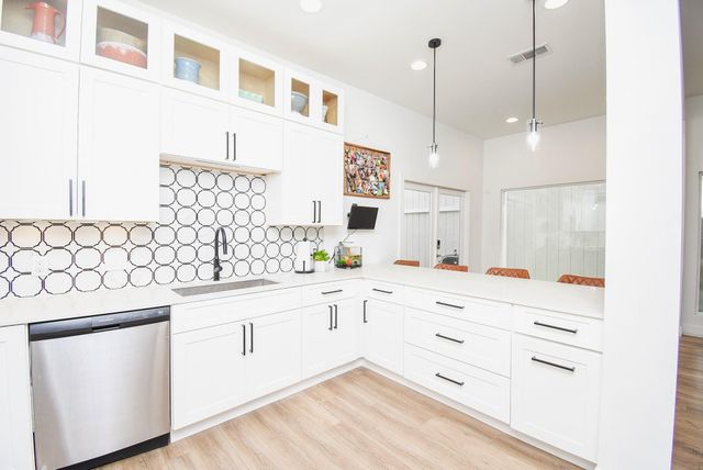 624 N Eldridge Parkway 12, Houston, TX 77079