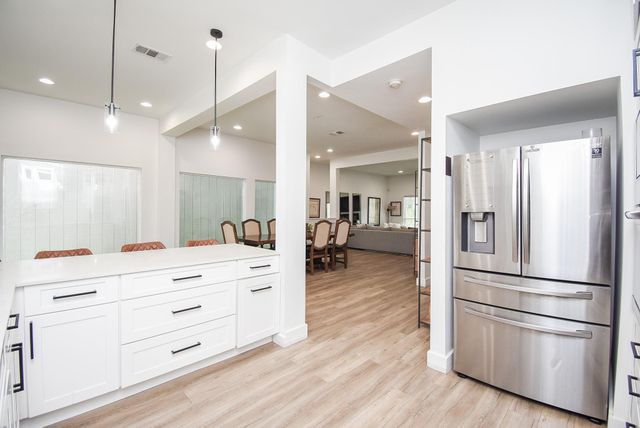 624 N Eldridge Parkway 12, Houston, TX 77079