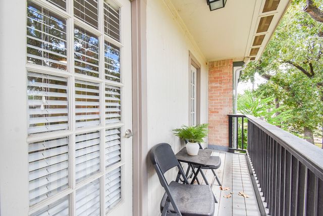 624 N Eldridge Parkway 12, Houston, TX 77079
