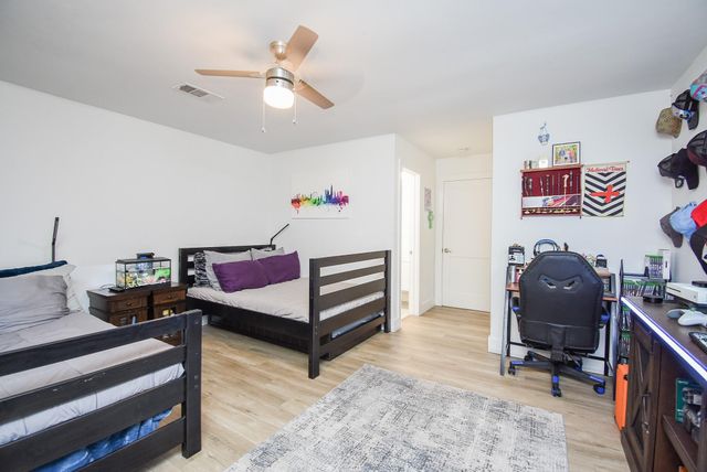 624 N Eldridge Parkway 12, Houston, TX 77079