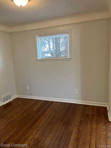 15649 E 7 Mile Rd, Detroit, MI 48205